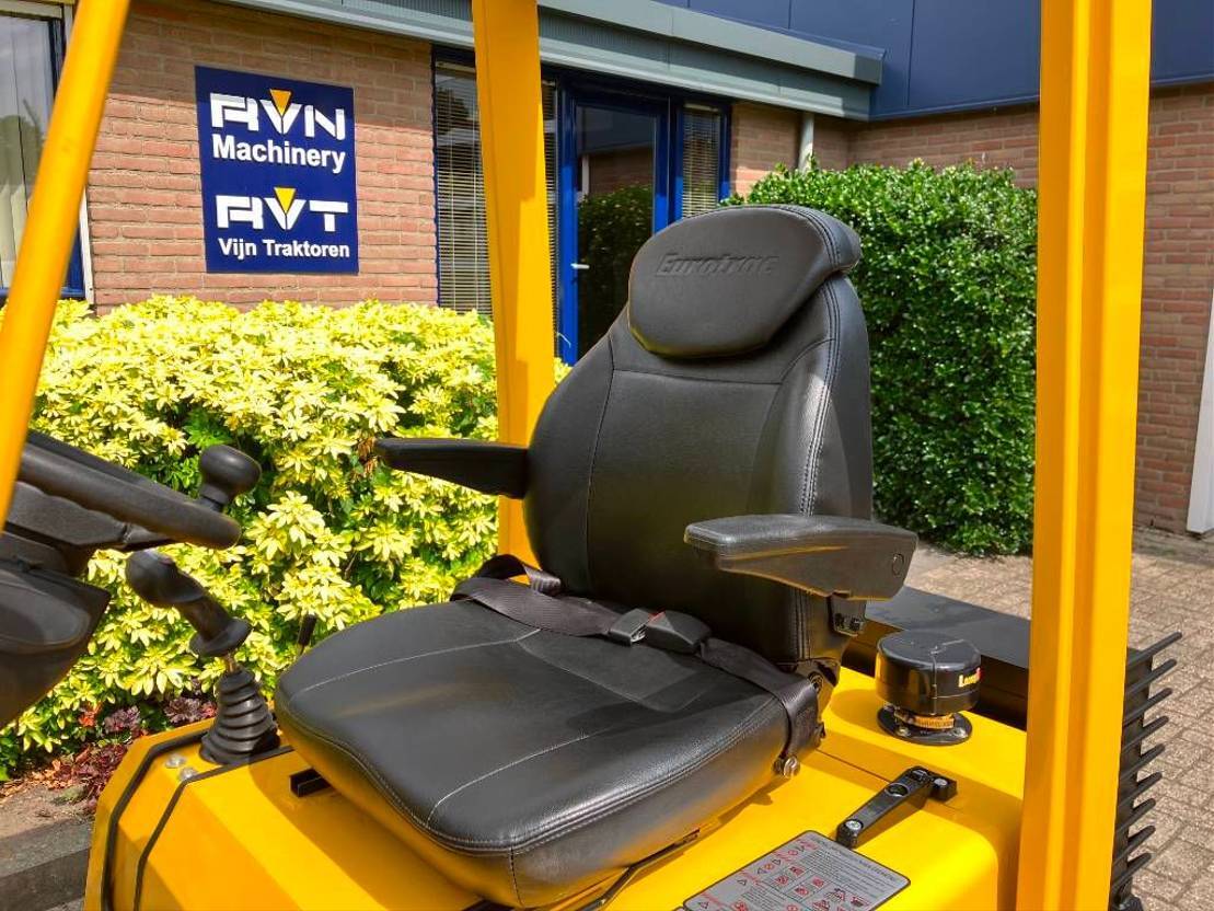 Eurotrac AGRI 12 - Gabelstapler: das Bild 5 Eurotrac AGRI 12 - Gabelstapler: das Bild 5