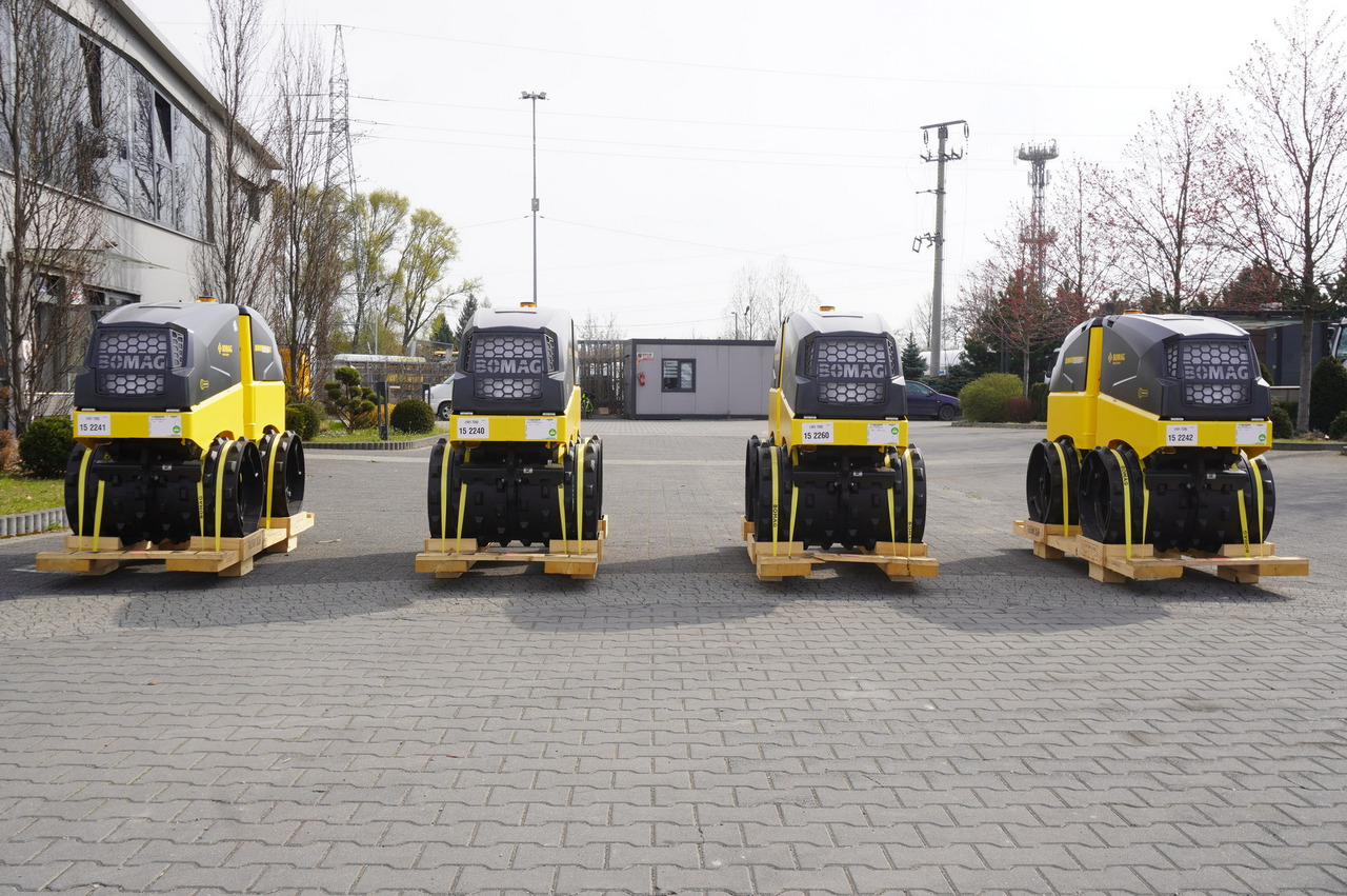 BOMAG BMP 8500 brand-new trench roller / Remote Control / 4 units - Kleine Walze: das Bild 2 BOMAG BMP 8500 brand-new trench roller / Remote Control / 4 units - Kleine Walze: das Bild 2