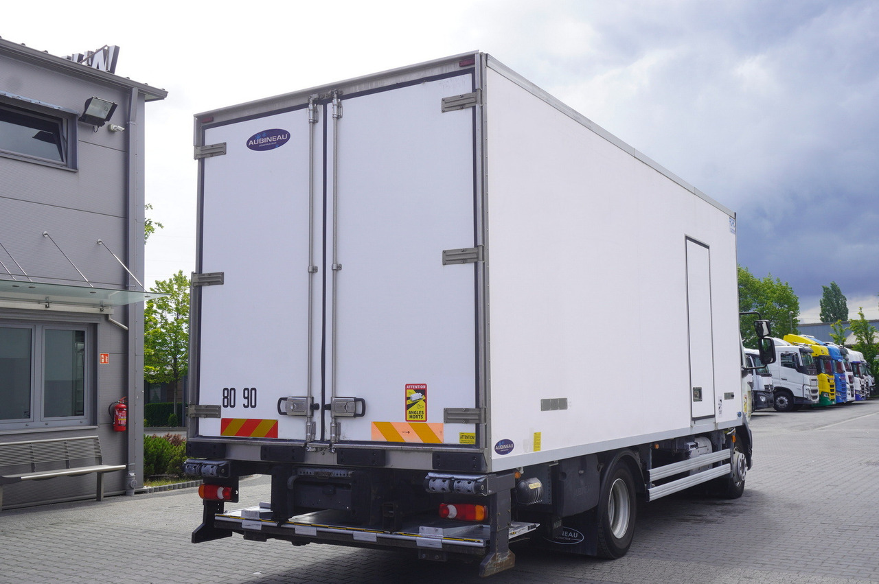 DAF LF 220 / Refrigerator 16 EPAL Multitemp / Carrier Supra 1150 MT / Palfinger 1500 kg - Kühlkoffer LKW: das Bild 3 DAF LF 220 / Refrigerator 16 EPAL Multitemp / Carrier Supra 1150 MT / Palfinger 1500 kg - Kühlkoffer LKW: das Bild 3