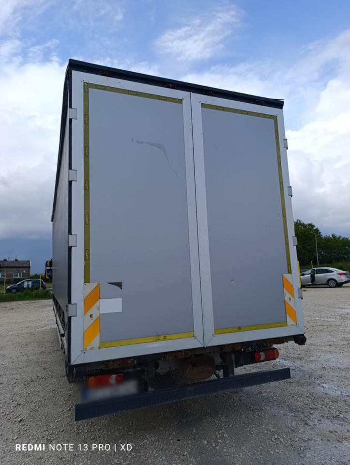 DAF LF 250 / Curtainsider 18 EPAL / sleeping cab - Plane LKW: das Bild 3 DAF LF 250 / Curtainsider 18 EPAL / sleeping cab - Plane LKW: das Bild 3