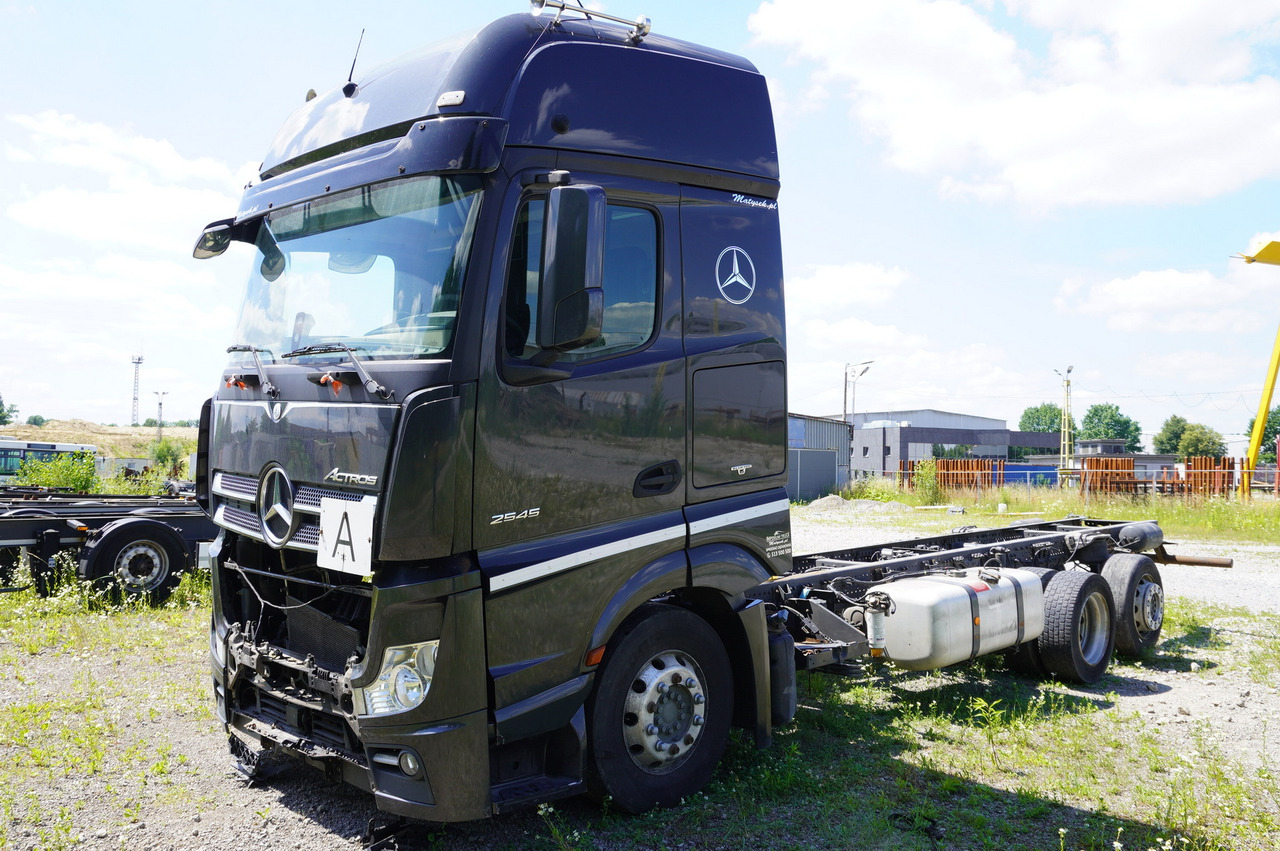 MERCEDES-BENZ Actros 2545 GIGA / without engine - Ersatzteile: das Bild 2 MERCEDES-BENZ Actros 2545 GIGA / without engine - Ersatzteile: das Bild 2