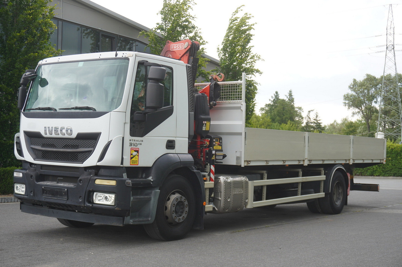 IVECO STRALIS 19.310 E6 / Flatbed 19 EPAL / FASSI F135 / 225 MTH! / 5.7 T - Autokran, Autokran: das Bild 3 IVECO STRALIS 19.310 E6 / Flatbed 19 EPAL / FASSI F135 / 225 MTH! / 5.7 T - Autokran, Autokran: das Bild 3