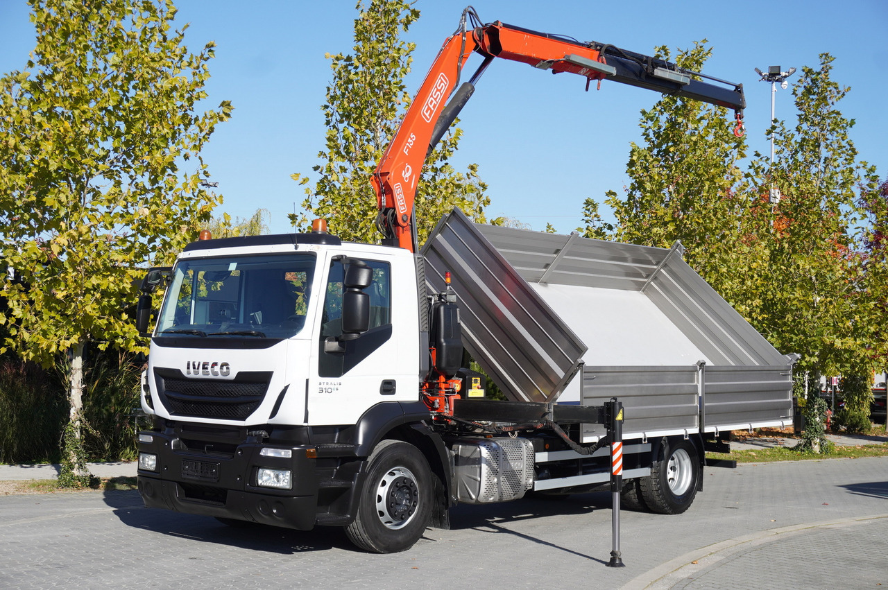 IVECO Stralis 310 E6 / NEW 3-sided tipper / Fassi F135 crane with remote control - Mobilkran: das Bild 2 IVECO Stralis 310 E6 / NEW 3-sided tipper / Fassi F135 crane with remote control - Mobilkran: das Bild 2