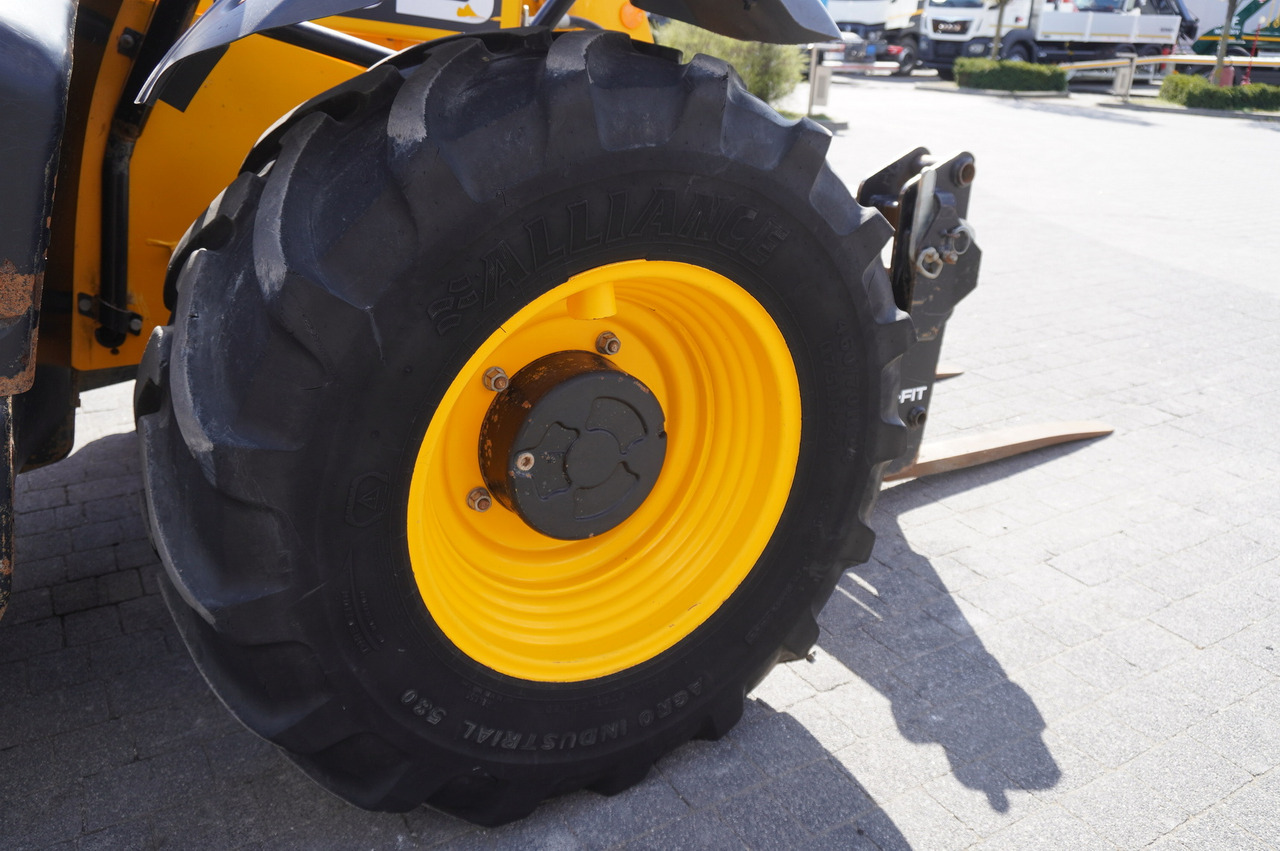 Radlader JCB 526-56 AGRI Plus / 5.6 m telescopic loader / joystick: das Bild 17