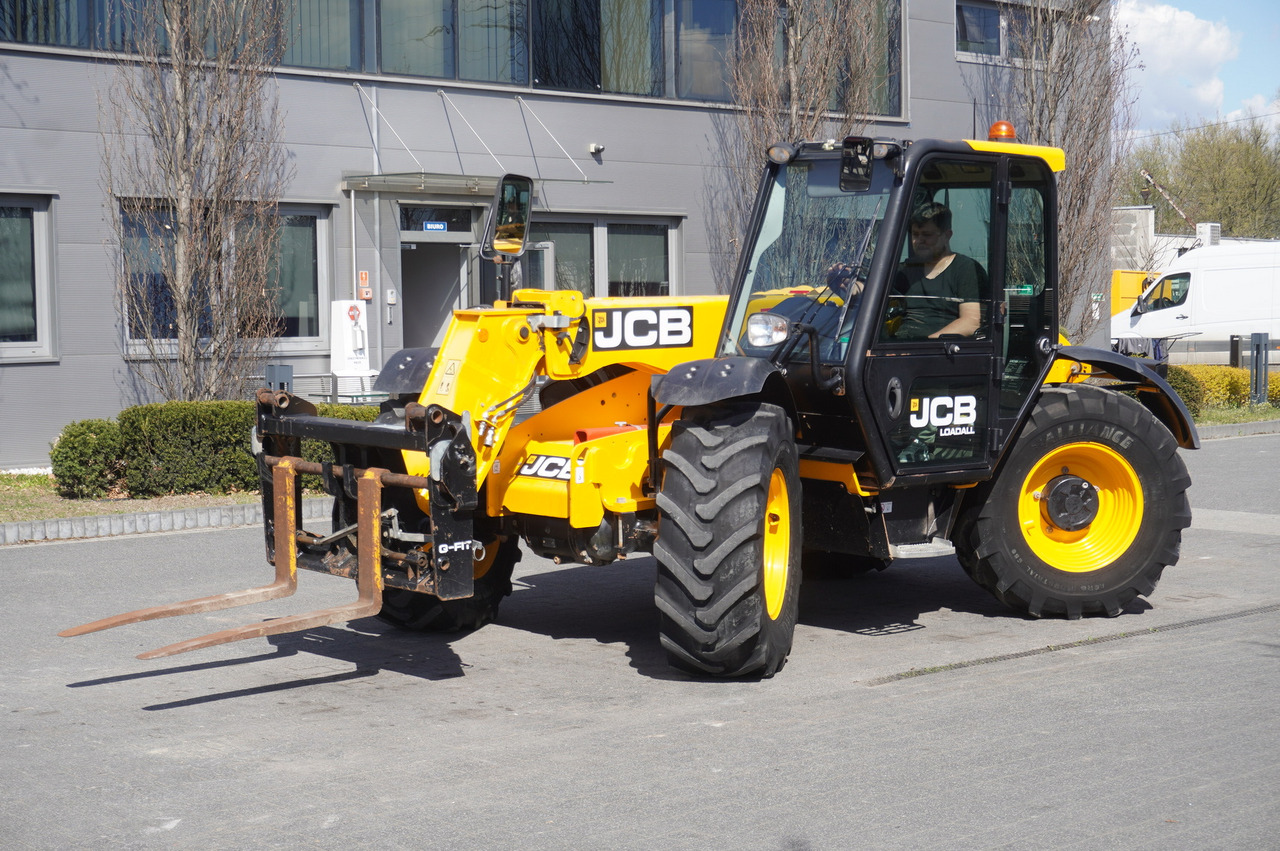 Radlader JCB 526-56 AGRI Plus / 5.6 m telescopic loader / joystick: das Bild 19