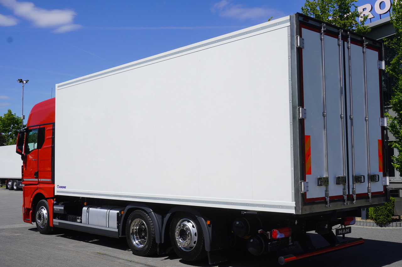 MAN MAN TGX 26.510 / 2022 / NEW Krone bitemperature refrigerated truck / Carrier Supra 850 MT / 4 units - Kühlkoffer LKW: das Bild 2 MAN MAN TGX 26.510 / 2022 / NEW Krone bitemperature refrigerated truck / Carrier Supra 850 MT / 4 units - Kühlkoffer LKW: das Bild 2