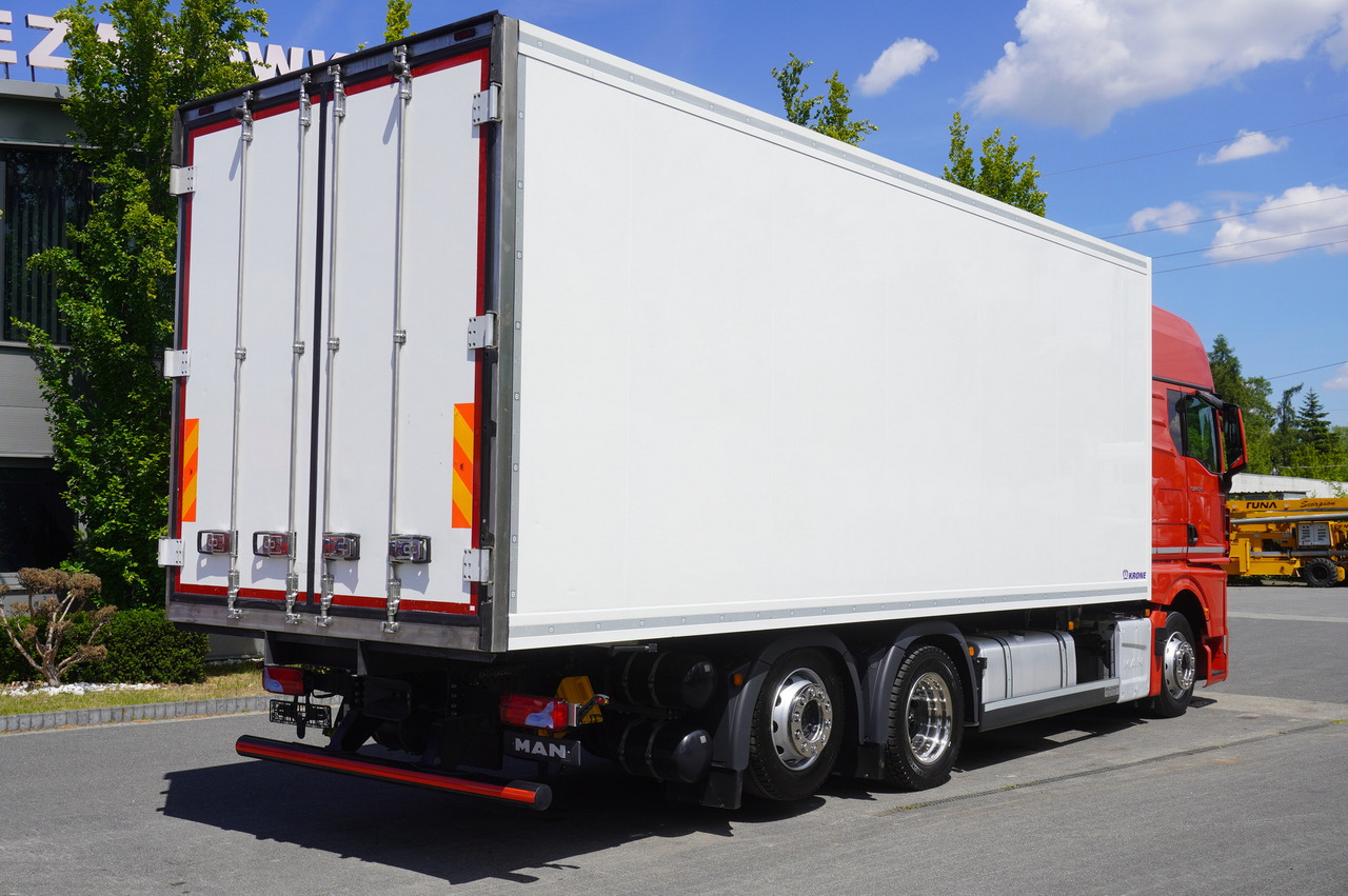 MAN MAN TGX 26.510 / 2022 / NEW Krone bitemperature refrigerated truck / Carrier Supra 850 MT / 4 units - Kühlkoffer LKW: das Bild 5 MAN MAN TGX 26.510 / 2022 / NEW Krone bitemperature refrigerated truck / Carrier Supra 850 MT / 4 units - Kühlkoffer LKW: das Bild 5