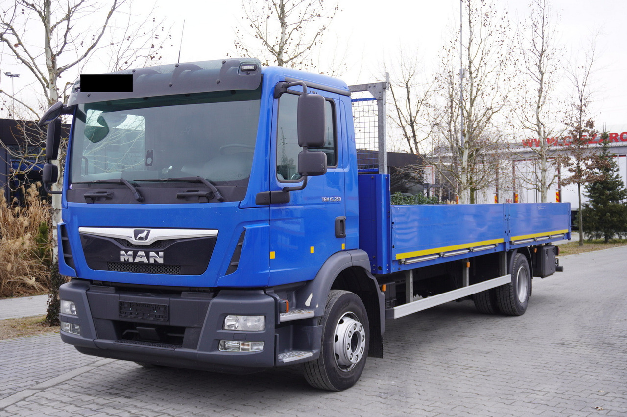 MAN TGM 15.250 / 160,000 km! / 2021 / Flatbed 18 EPAL / 8.8 t capacity - Pritsche LKW: das Bild 1 MAN TGM 15.250 / 160,000 km! / 2021 / Flatbed 18 EPAL / 8.8 t capacity - Pritsche LKW: das Bild 1