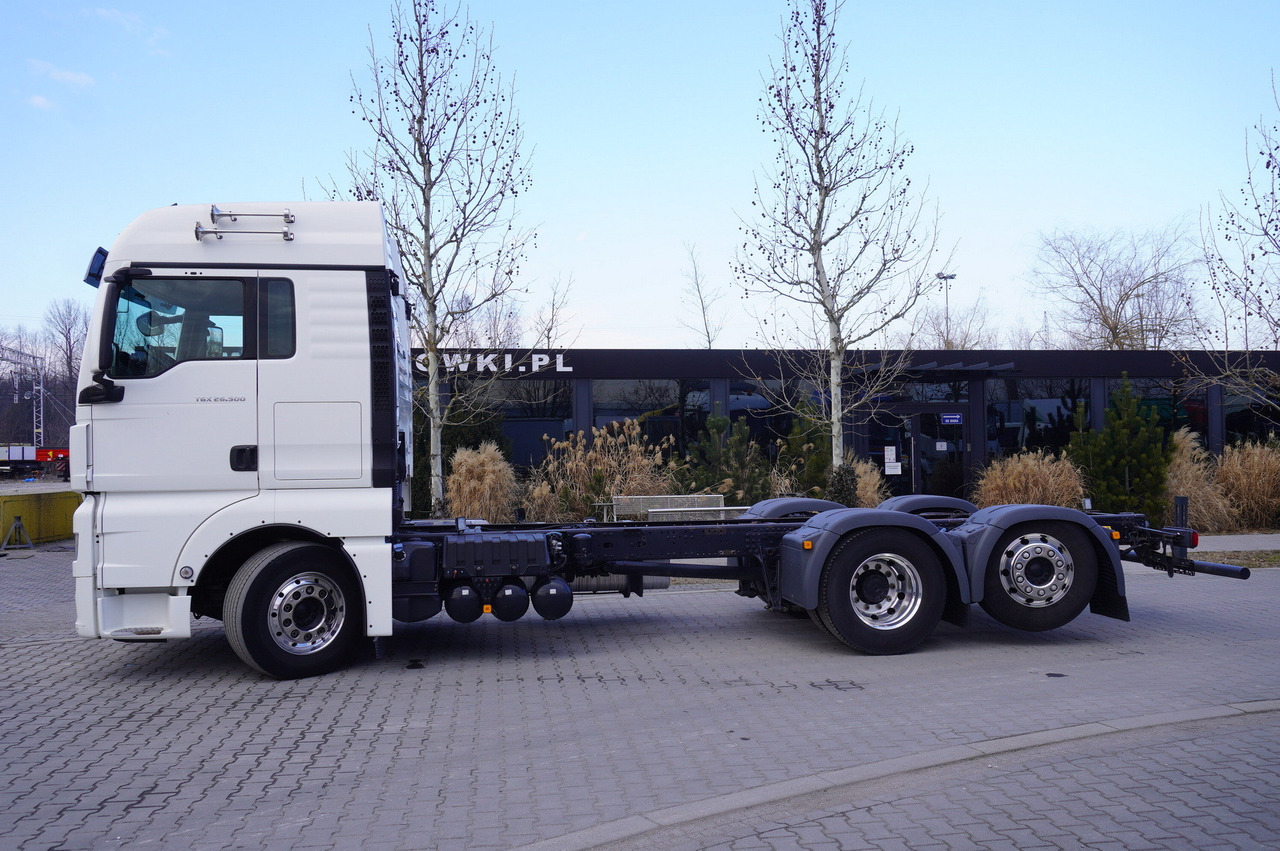 MAN TGX 26,500 / 500 HP / steering 3rd axle / 20 t cap. / Chassis 6.5 m - Fahrgestell LKW: das Bild 4 MAN TGX 26,500 / 500 HP / steering 3rd axle / 20 t cap. / Chassis 6.5 m - Fahrgestell LKW: das Bild 4