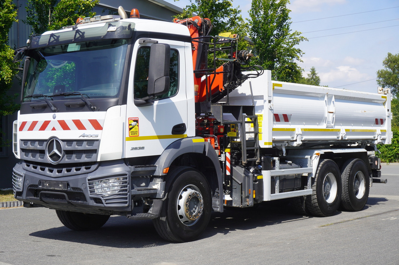 MERCEDES-BENZ AROCS 2636 / Fassi F155A.0.22 crane 6t / 120 tho. km / 3-sided dump truck / 2 x Bordmatic - Autokran: das Bild 3 MERCEDES-BENZ AROCS 2636 / Fassi F155A.0.22 crane 6t / 120 tho. km / 3-sided dump truck / 2 x Bordmatic - Autokran: das Bild 3