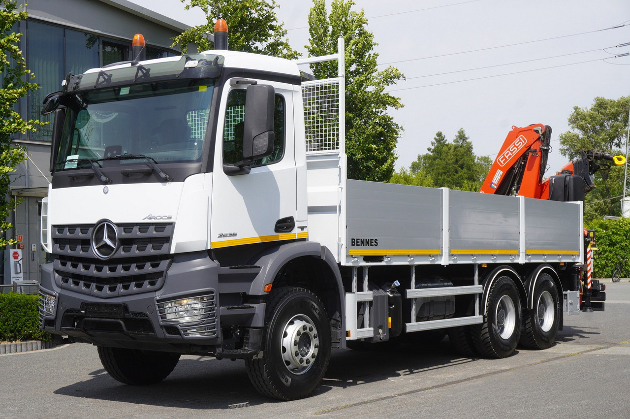MERCEDES-BENZ AROCS 2636 Flatbed / HDS FASSI F175 7.7 T / 150,000 km - Autokran: das Bild 3 MERCEDES-BENZ AROCS 2636 Flatbed / HDS FASSI F175 7.7 T / 150,000 km - Autokran: das Bild 3