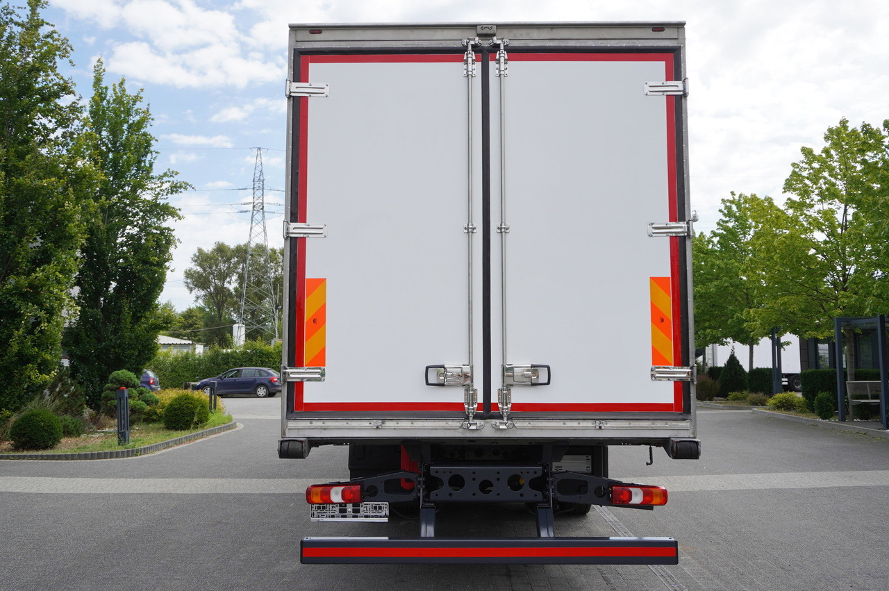 MERCEDES-BENZ Actros 1824 / Refrigerator 22 EPAL / Carrier Supra 850 / Sleeping cabin - Kühlkoffer LKW: das Bild 4 MERCEDES-BENZ Actros 1824 / Refrigerator 22 EPAL / Carrier Supra 850 / Sleeping cabin - Kühlkoffer LKW: das Bild 4