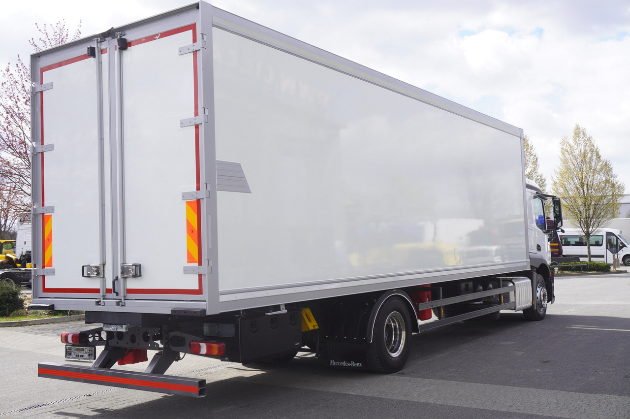 MERCEDES-BENZ Actros 1824 / Refrigerator / Carrier Supra 1250 / Sleeping cabin - Kühlkoffer LKW: das Bild 3 MERCEDES-BENZ Actros 1824 / Refrigerator / Carrier Supra 1250 / Sleeping cabin - Kühlkoffer LKW: das Bild 3