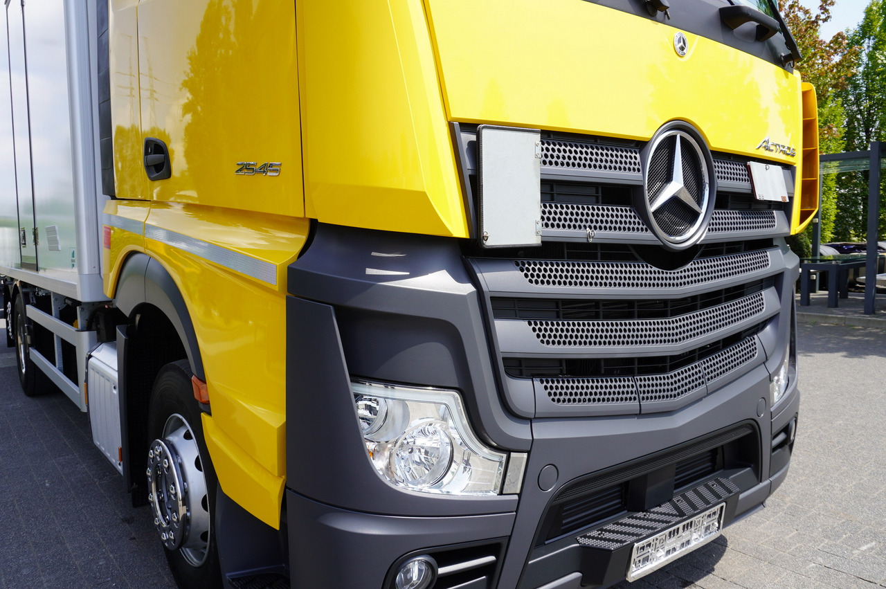 NEU: Kühlkoffer LKW MERCEDES-BENZ Actros 2545 MP5 6×2 E6 / NEW Igloocar refrigerator / 19 pallets: das Bild 21