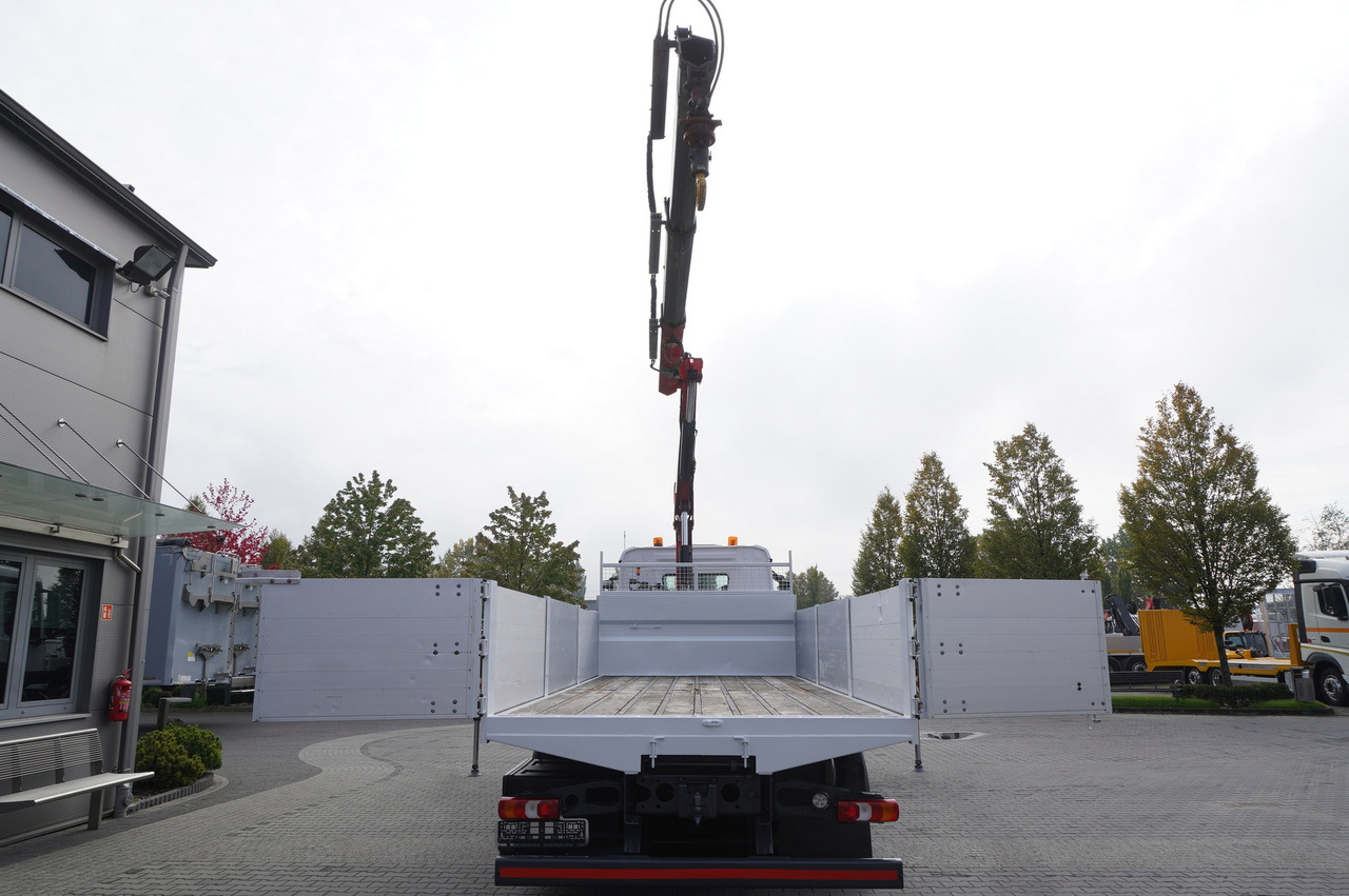 MERCEDES-BENZ Antos 2540 / Flatbed 15 EPAL / Fassi F165 / 6.1 t / 8 m reach / remote control / rotator / 1600 MTH / steered axle - Autokran: das Bild 4 MERCEDES-BENZ Antos 2540 / Flatbed 15 EPAL / Fassi F165 / 6.1 t / 8 m reach / remote control / rotator / 1600 MTH / steered axle - Autokran: das Bild 4
