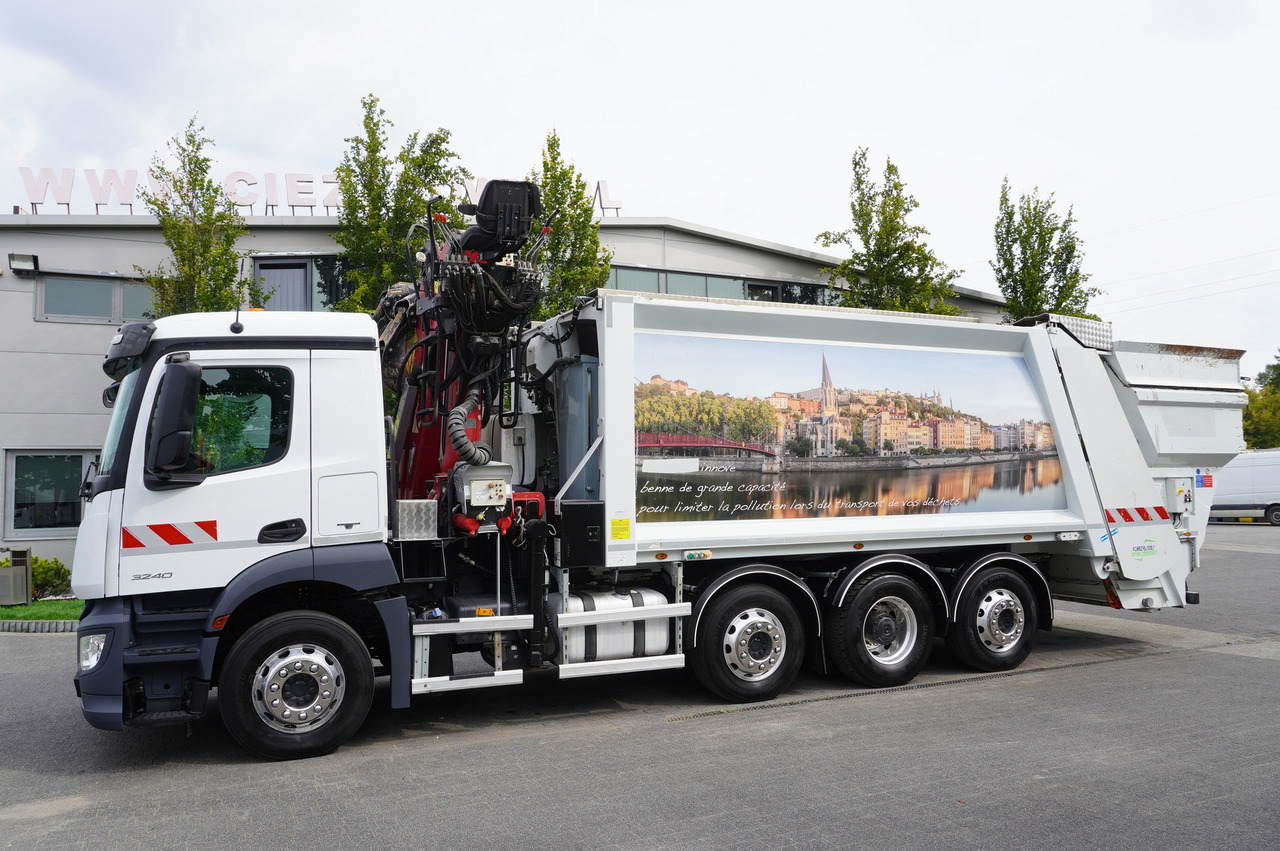MERCEDES-BENZ Antos 3240 8x2 / Tajfun 5T crane / Farid Industries garbage truck/ 3 steered axles - Saug-/ Spülfahrzeug: das Bild 5 MERCEDES-BENZ Antos 3240 8x2 / Tajfun 5T crane / Farid Industries garbage truck/ 3 steered axles - Saug-/ Spülfahrzeug: das Bild 5