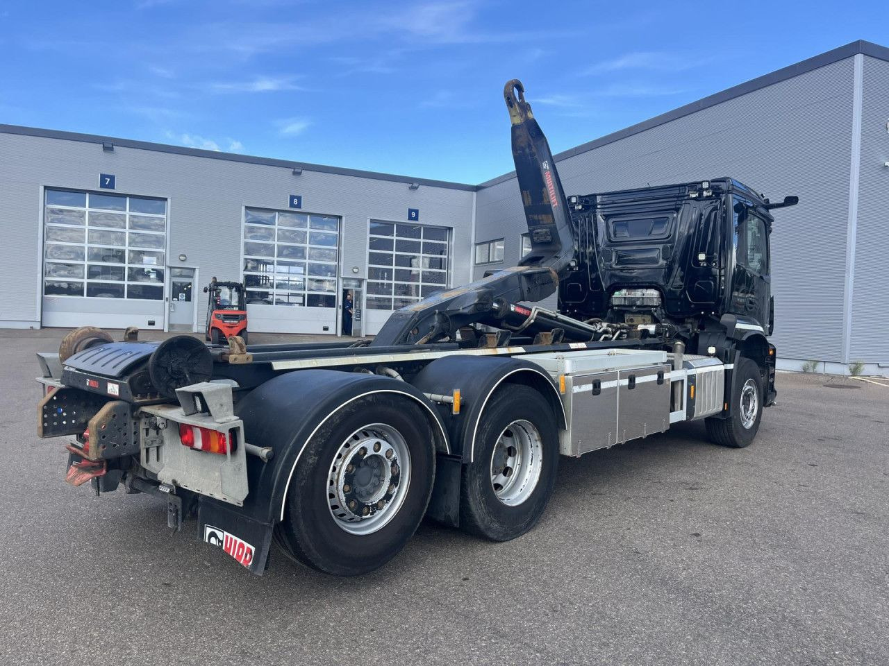MERCEDES-BENZ Arocs 2543 6x2*4 / 21t Hooklift HIAB ULT21Z56 / 2022 - Abrollkipper: das Bild 3 MERCEDES-BENZ Arocs 2543 6x2*4 / 21t Hooklift HIAB ULT21Z56 / 2022 - Abrollkipper: das Bild 3