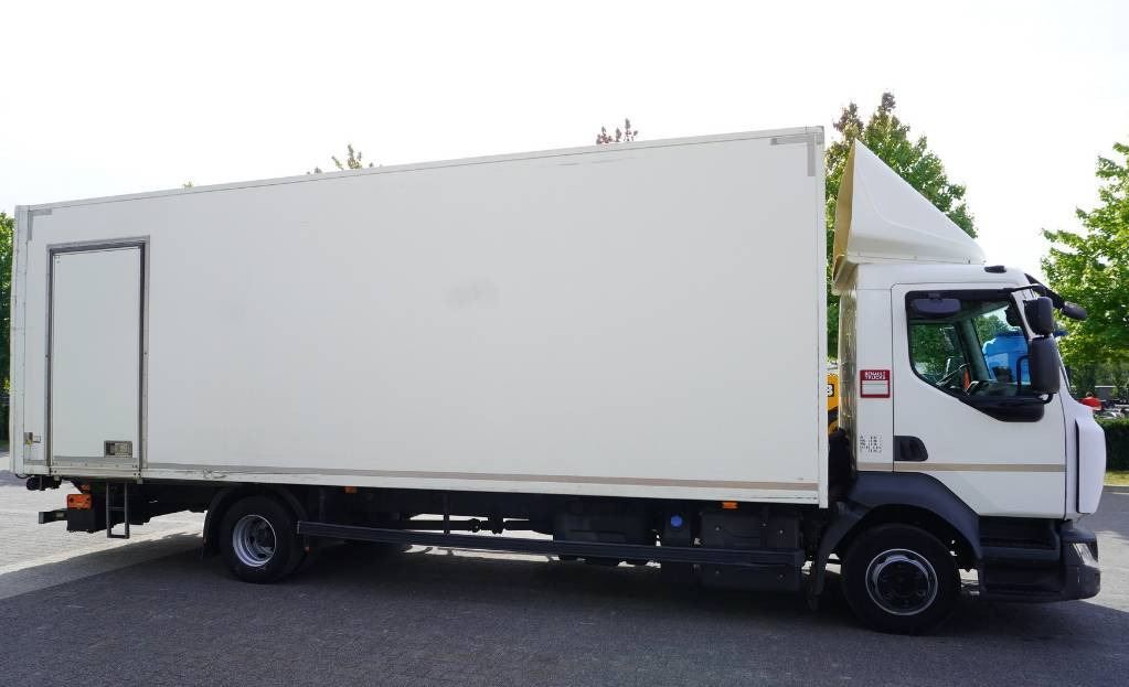 RENAULT D12 E6 / Container 18 pallets / tail lift - Koffer LKW: das Bild 3 RENAULT D12 E6 / Container 18 pallets / tail lift - Koffer LKW: das Bild 3