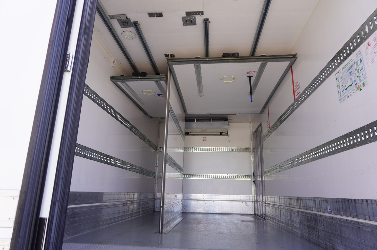 Kühlkoffer LKW RENAULT D12 / Lamberet refrigerated truck / Dhollandia tail lift 1500 kg / 130 thousand km !!: das Bild 17 Kühlkoffer LKW RENAULT D12 / Lamberet refrigerated truck / Dhollandia tail lift 1500 kg / 130 thousand km !!: das Bild 17