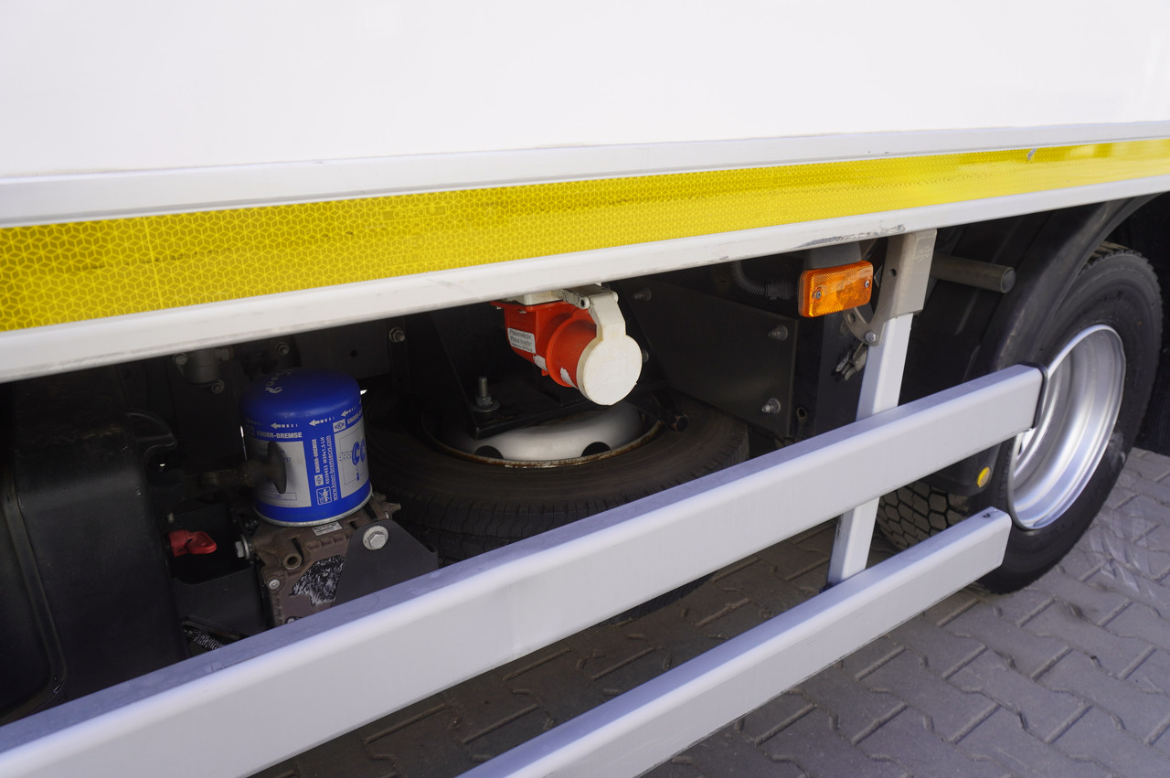 Kühlkoffer LKW RENAULT D12 / Lamberet refrigerated truck / Dhollandia tail lift 1500 kg / 130 thousand km !!: das Bild 16 Kühlkoffer LKW RENAULT D12 / Lamberet refrigerated truck / Dhollandia tail lift 1500 kg / 130 thousand km !!: das Bild 16