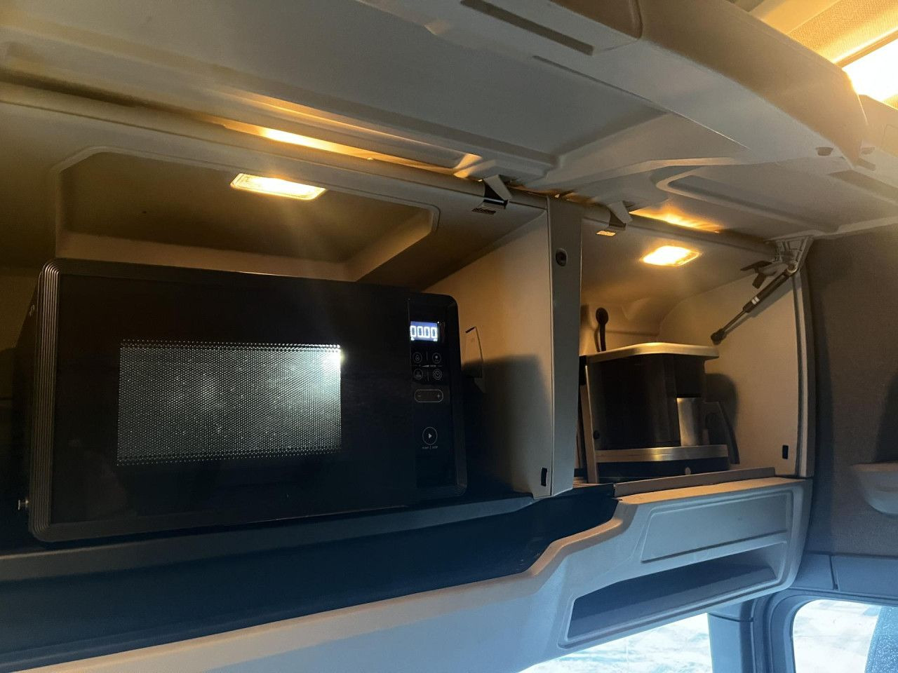 Fahrgestell LKW SCANIA R500 / Truck chassis / Retarder / Sleeper cab: das Bild 9