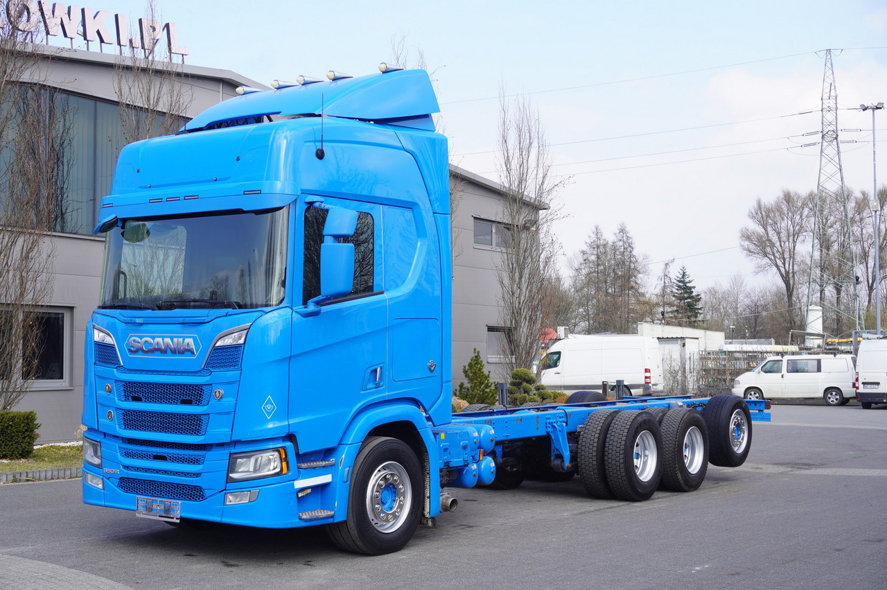 SCANIA R650 V8 / 650 HP/ frame 8.8 m / steered 4th axle - Autokran: das Bild 1 SCANIA R650 V8 / 650 HP/ frame 8.8 m / steered 4th axle - Autokran: das Bild 1
