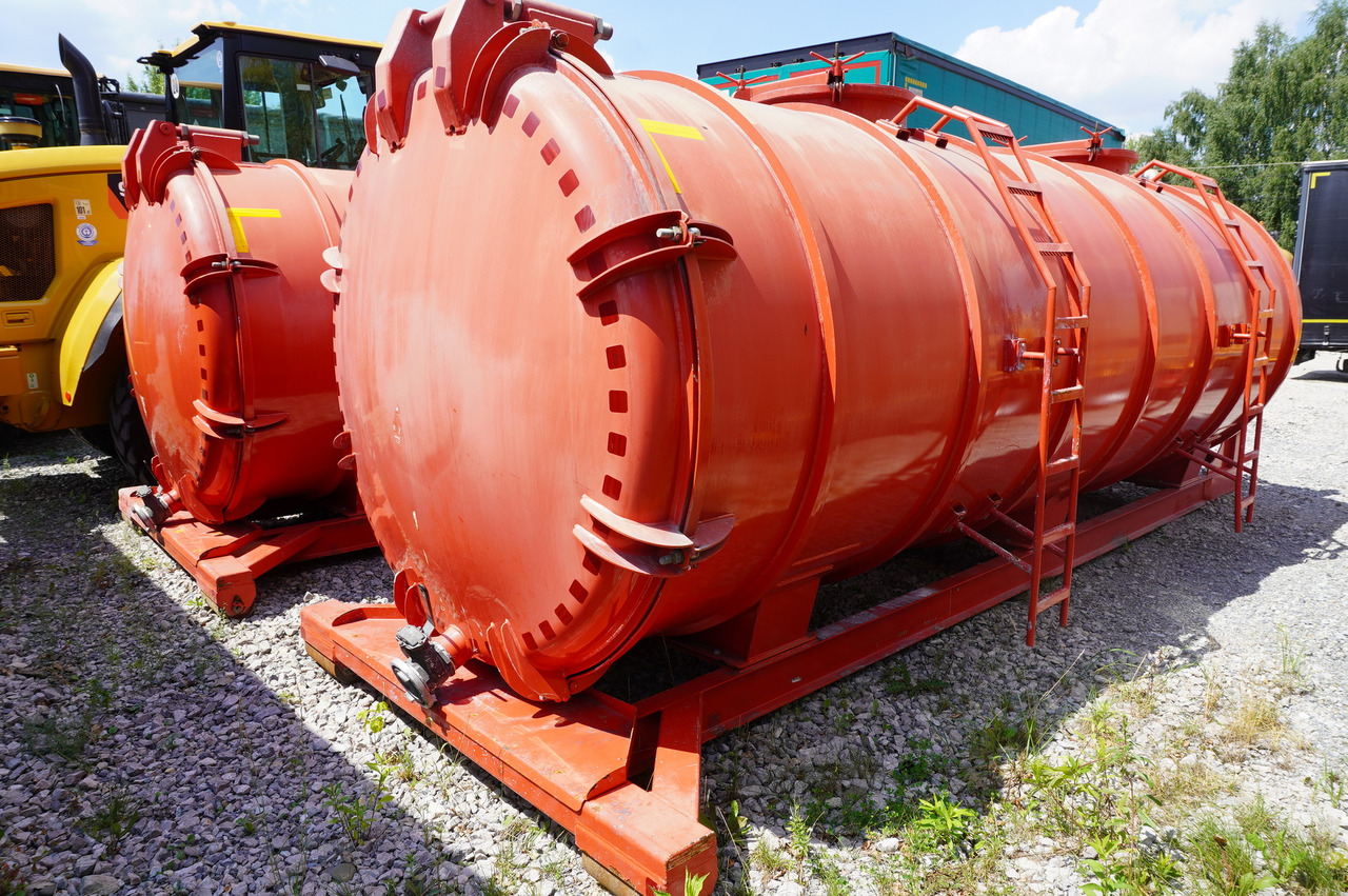 STAL UNUSED Septic barrel / 13000 l - Hakenlift/ Absetzkipper System: das Bild 4 STAL UNUSED Septic barrel / 13000 l - Hakenlift/ Absetzkipper System: das Bild 4