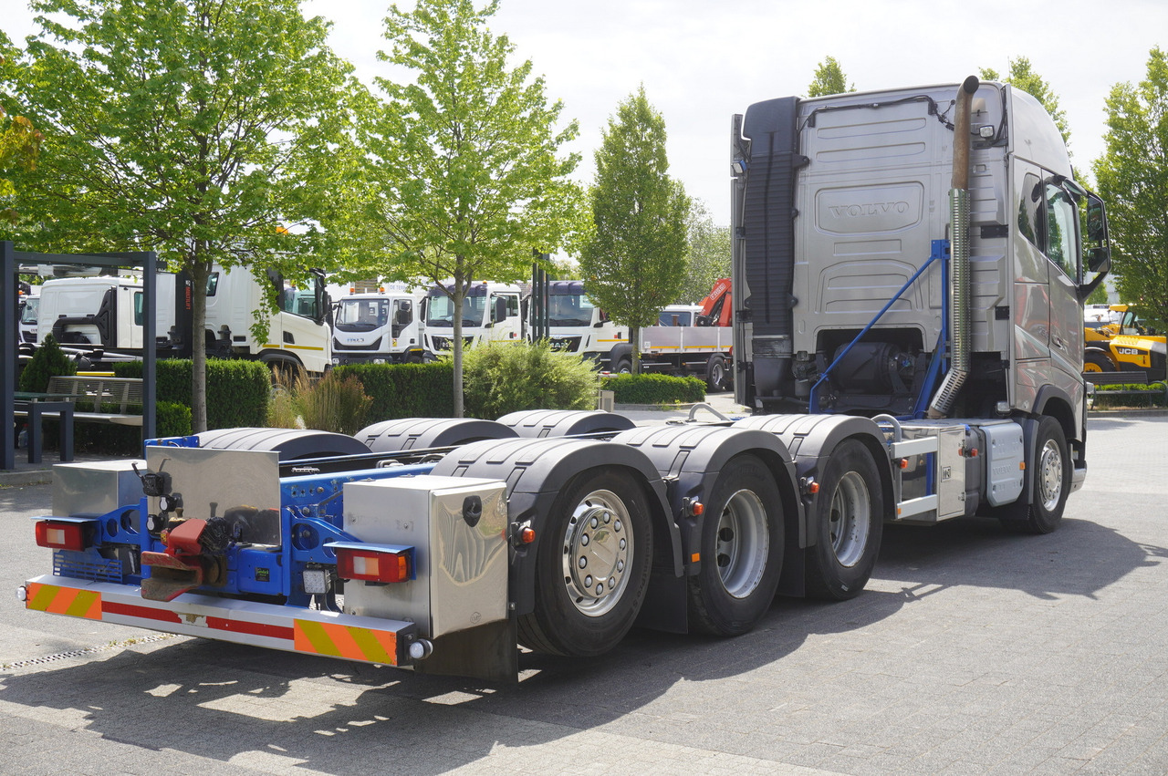 VOLVO Volvo FH16 750 8x4x4 / 750 HP! / Frame 685 cm / Steered 4th axle - Autokran: das Bild 5 VOLVO Volvo FH16 750 8x4x4 / 750 HP! / Frame 685 cm / Steered 4th axle - Autokran: das Bild 5