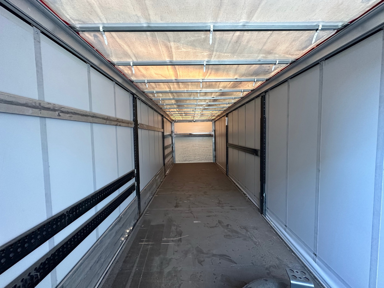 Planenaufbau VarioFRAME Bausatz curtain / 23 europallets / 2017: das Bild 9