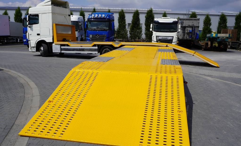 WECON trailer with a new tow truck body y.2023 - Tieflader Anhänger: das Bild 5 WECON trailer with a new tow truck body y.2023 - Tieflader Anhänger: das Bild 5