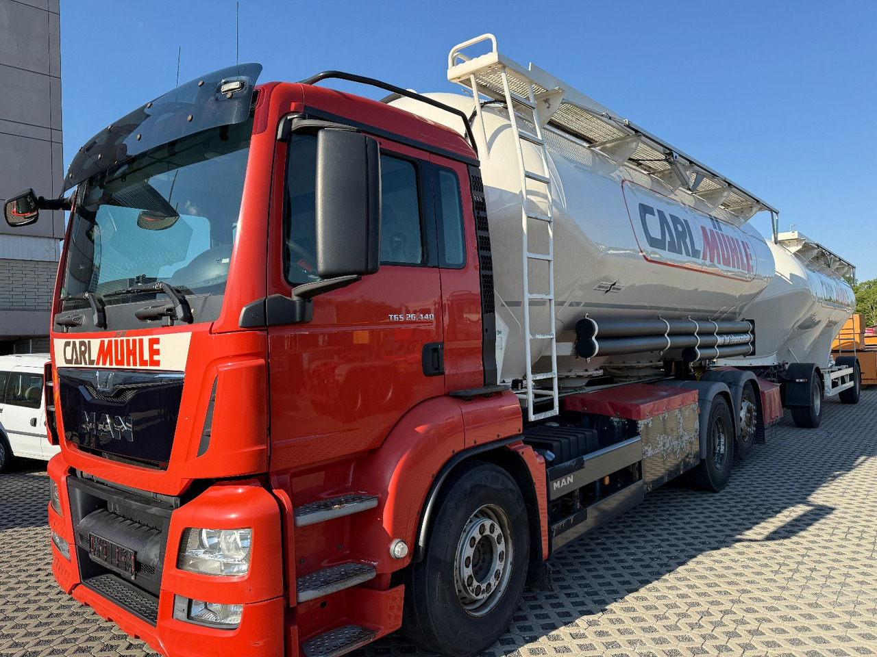 MAN TGS 26,440 Silo 31m³ Getreide Staub Rieselgüter - Saug-/ Spülfahrzeug: das Bild 4 MAN TGS 26,440 Silo 31m³ Getreide Staub Rieselgüter - Saug-/ Spülfahrzeug: das Bild 4
