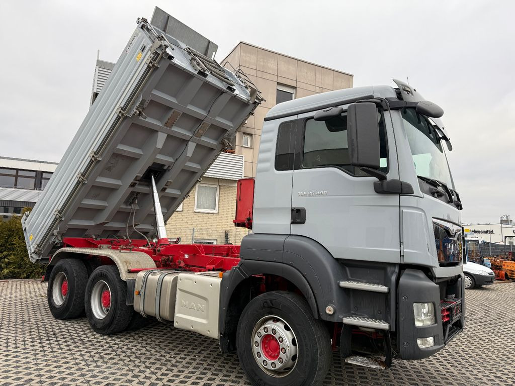 MAN TGS 26.480 6X4 WECHSELSYSTEM KIPPER+SZM-Blatt-B - Sattelzugmaschine: das Bild 4 MAN TGS 26.480 6X4 WECHSELSYSTEM KIPPER+SZM-Blatt-B - Sattelzugmaschine: das Bild 4