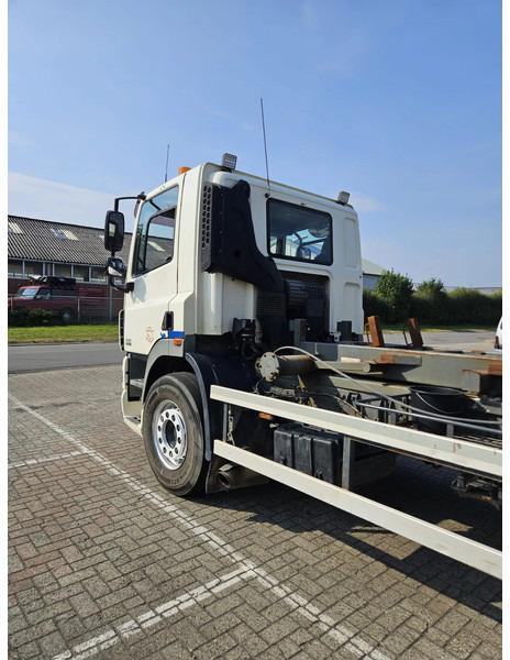 DAF CF 85 360 Manual 10 Tyres - Fahrgestell LKW: das Bild 5 DAF CF 85 360 Manual 10 Tyres - Fahrgestell LKW: das Bild 5