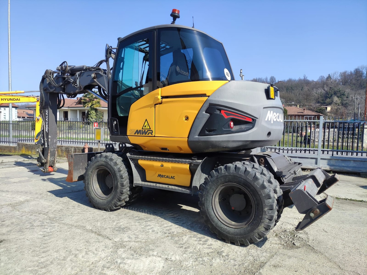 MECALAC 15 MWR - Mobilbagger: das Bild 2 MECALAC 15 MWR - Mobilbagger: das Bild 2