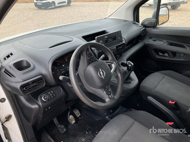 2020 Opel Combo Passenger Van - Kleinbus, Personentransporter: das Bild 5 2020 Opel Combo Passenger Van - Kleinbus, Personentransporter: das Bild 5