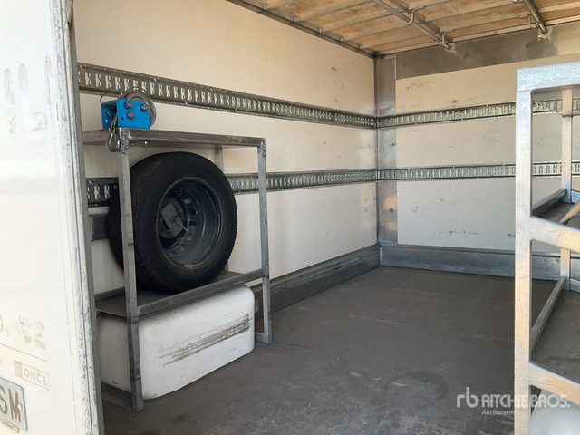 2021 Renault Master 4x2 Van Truck - Koffer LKW: das Bild 4 2021 Renault Master 4x2 Van Truck - Koffer LKW: das Bild 4