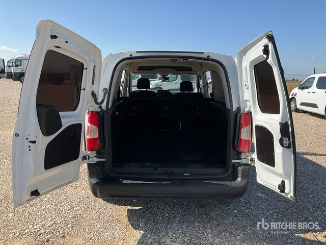 2022 Toyota Proace City Verso 5 Passenger Van - Kleinbus, Personentransporter: das Bild 4 2022 Toyota Proace City Verso 5 Passenger Van - Kleinbus, Personentransporter: das Bild 4