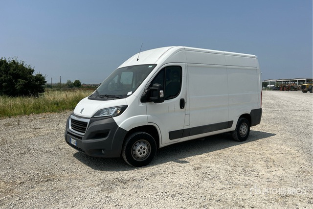 2017 Peugeot Boxer 333 L2H2 2.0 BLUEHDI 130CV Van Truck - Kleintransporter: das Bild 2 2017 Peugeot Boxer 333 L2H2 2.0 BLUEHDI 130CV Van Truck - Kleintransporter: das Bild 2