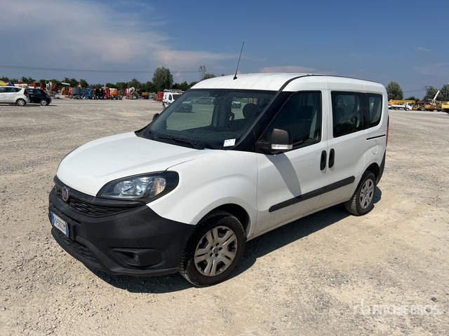 2018 Fiat Doblo CARGO COMBI 1.3 MIJET 16V 95CV ... Van Truck - Kastenwagen: das Bild 1 2018 Fiat Doblo CARGO COMBI 1.3 MIJET 16V 95CV ... Van Truck - Kastenwagen: das Bild 1