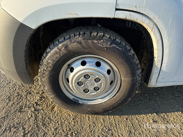 2018 Fiat Ducato MAXI 35 XLH3 2.3 MJT 130CV 6M Van Truck - Koffer LKW: das Bild 5 2018 Fiat Ducato MAXI 35 XLH3 2.3 MJT 130CV 6M Van Truck - Koffer LKW: das Bild 5