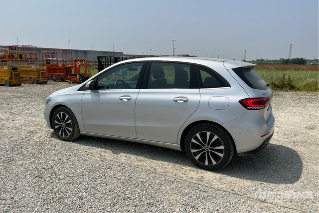 2022 Mercedes-Benz Classe B 160 B 250 E PLUG-IN HYBRID BUS Automobile - PKW: das Bild 2 2022 Mercedes-Benz Classe B 160 B 250 E PLUG-IN HYBRID BUS Automobile - PKW: das Bild 2