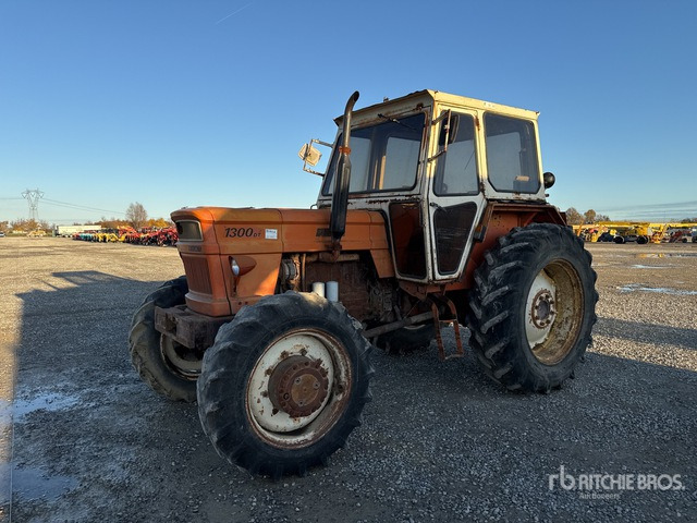 Fiat 1300 DT 4WD Tractor - Traktor: das Bild 1 Fiat 1300 DT 4WD Tractor - Traktor: das Bild 1