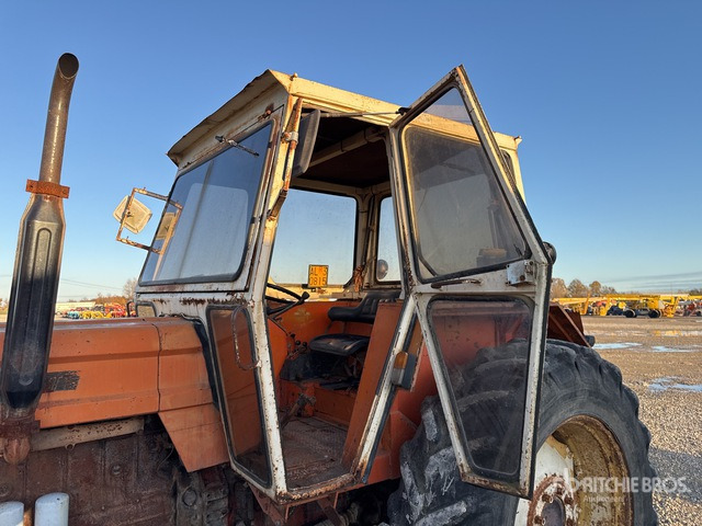 Fiat 1300 DT 4WD Tractor - Traktor: das Bild 5 Fiat 1300 DT 4WD Tractor - Traktor: das Bild 5