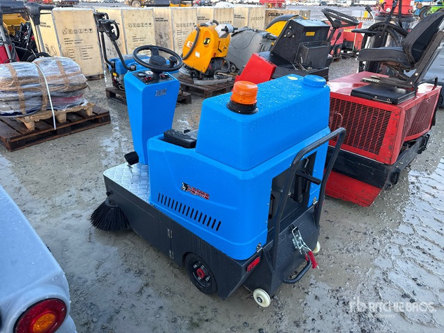 Kaster WE-1200 Broom Tractor - Kehrmaschine: das Bild 2 Kaster WE-1200 Broom Tractor - Kehrmaschine: das Bild 2
