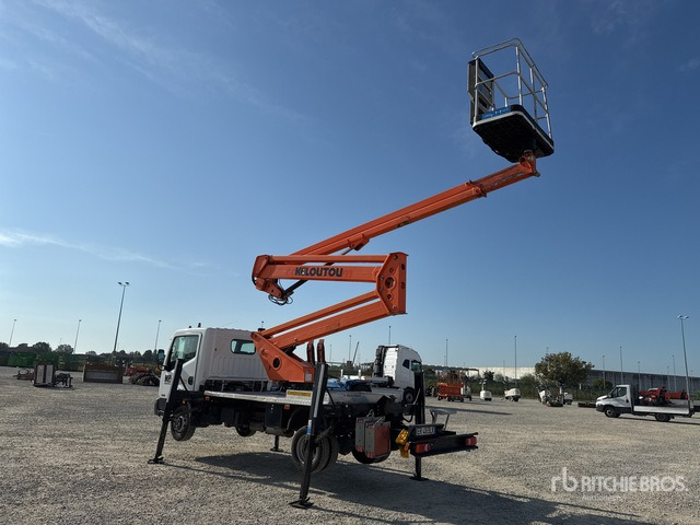 Nissan Cabstar 35.12 Piattaforma autocarrata - LKW mit Arbeitsbühne: das Bild 3 Nissan Cabstar 35.12 Piattaforma autocarrata - LKW mit Arbeitsbühne: das Bild 3