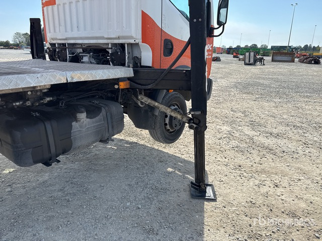 Nissan Cabstar Piattaforma autocarrata - LKW mit Arbeitsbühne: das Bild 5 Nissan Cabstar Piattaforma autocarrata - LKW mit Arbeitsbühne: das Bild 5