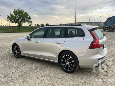 VOLVO V60 SW D3 GEARTRONIC BUSINESS 2.0 150CV - PKW: das Bild 2 VOLVO V60 SW D3 GEARTRONIC BUSINESS 2.0 150CV - PKW: das Bild 2