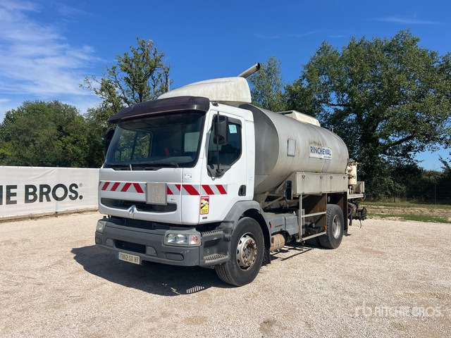 2000 Renault Premium 300 2000 Rincheval ECM 9500 L on 4x ... Asphalt Distributor Truck - Bitumenspritzmaschine: das Bild 1 2000 Renault Premium 300 2000 Rincheval ECM 9500 L on 4x ... Asphalt Distributor Truck - Bitumenspritzmaschine: das Bild 1