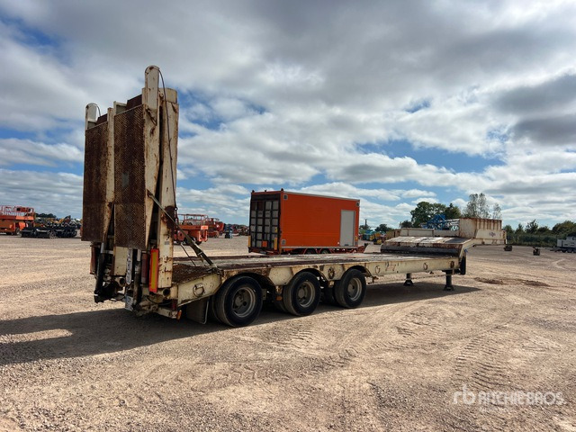 2008 Castera 3SS34T Remorque Porte-Engins 3 Essieux ... Lowboy Trailer - Tieflader Auflieger: das Bild 4 2008 Castera 3SS34T Remorque Porte-Engins 3 Essieux ... Lowboy Trailer - Tieflader Auflieger: das Bild 4