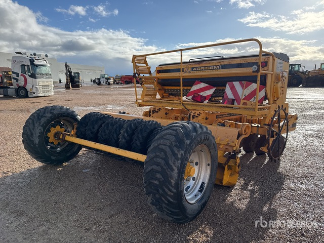 2011 Agrisem Gold 3 m Semi-Mount Dechaumeur A Dis ... Disc Harrow - Scheibenegge: das Bild 3 2011 Agrisem Gold 3 m Semi-Mount Dechaumeur A Dis ... Disc Harrow - Scheibenegge: das Bild 3